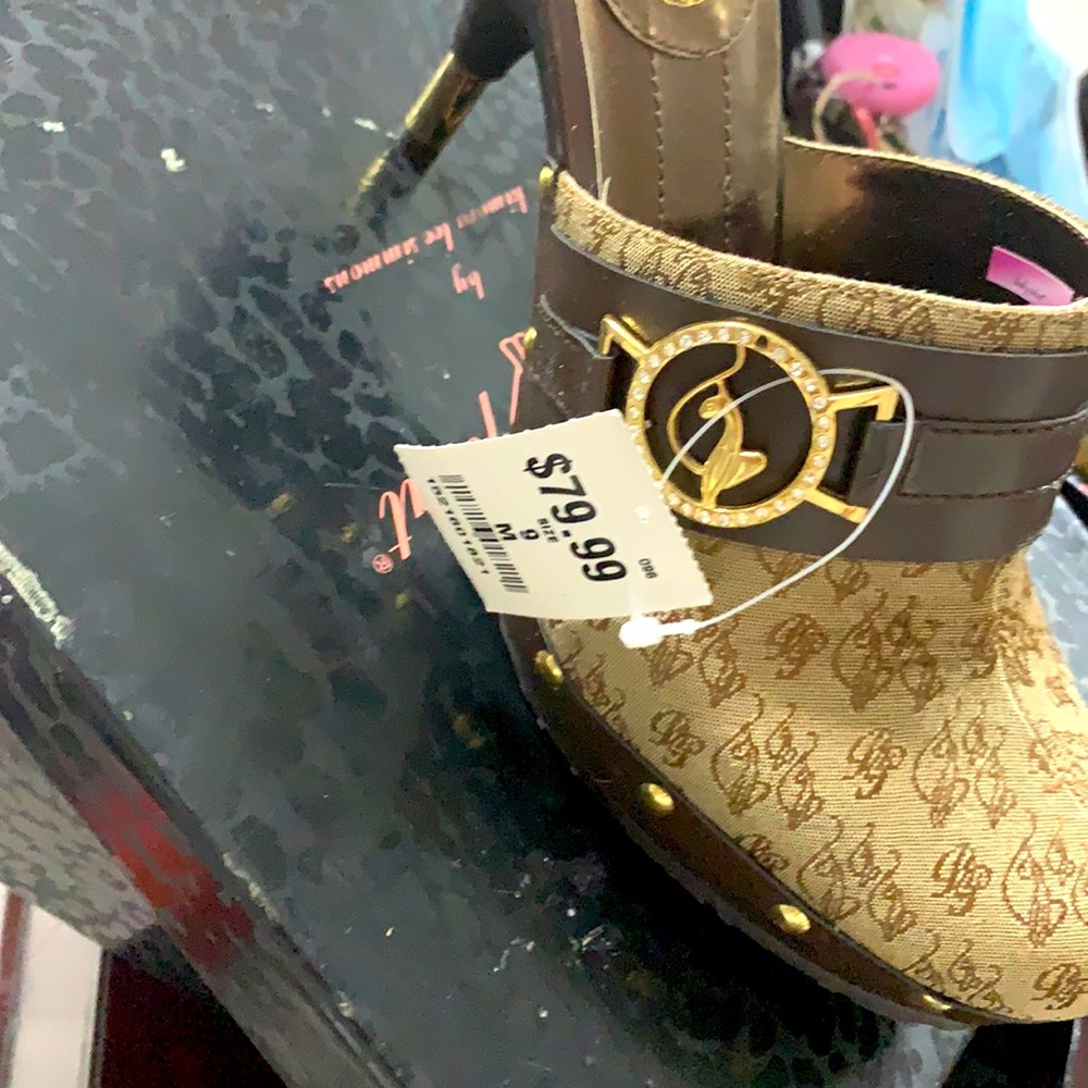 Brand new baby phat heels 👠